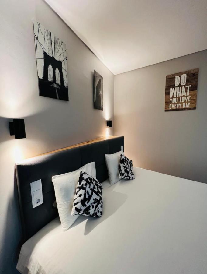 Apartamento Sociedade Farmaceutica Lisboa Eksteriør billede