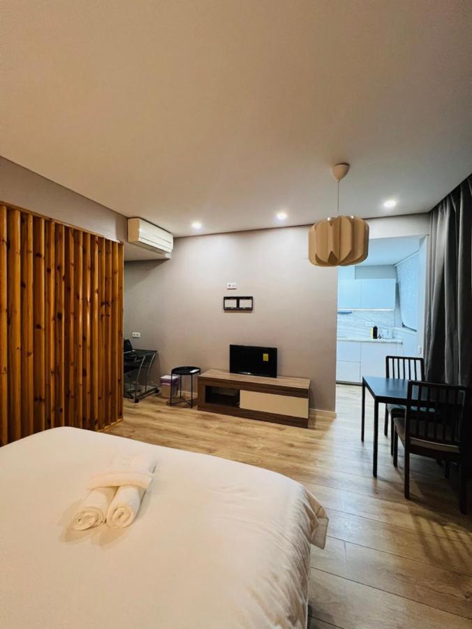 Apartamento Sociedade Farmaceutica Lisboa Eksteriør billede