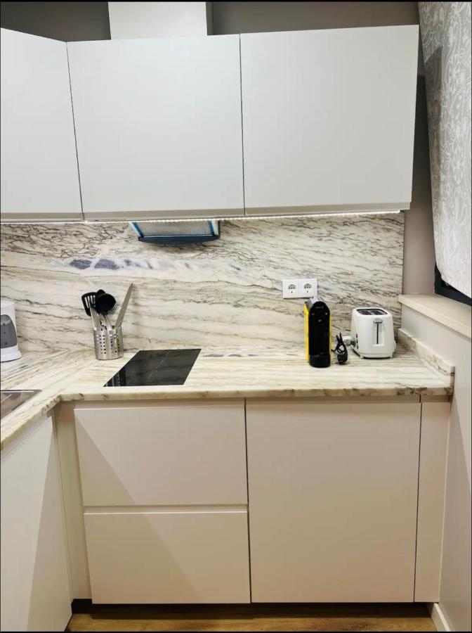 Apartamento Sociedade Farmaceutica Lisboa Eksteriør billede