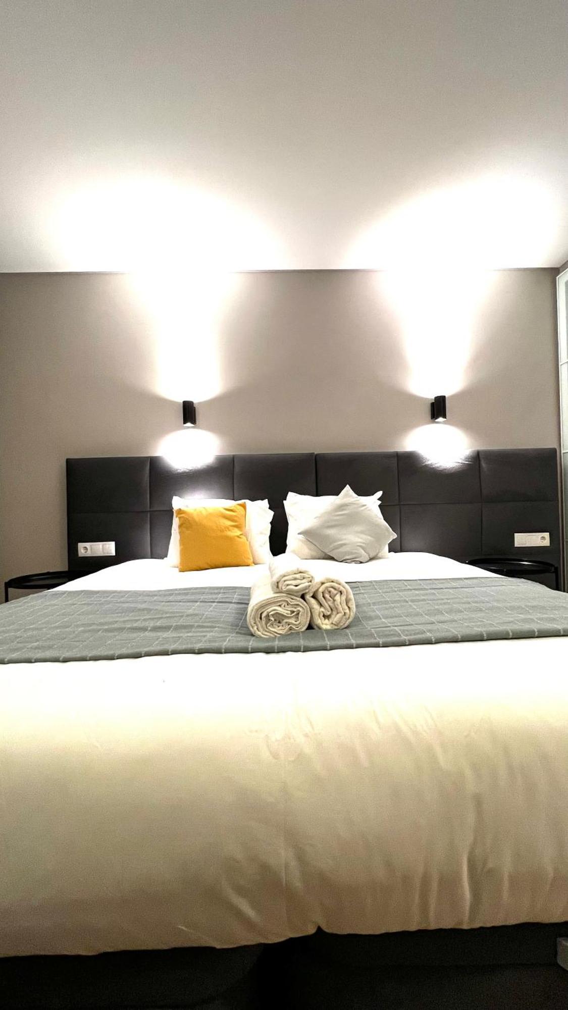 Apartamento Sociedade Farmaceutica Lisboa Eksteriør billede